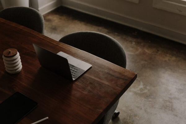 Professional office workspace for an Oklahoma Estate Lawyer providing legal help in Oklahoma for estate planning, probate, and business matters